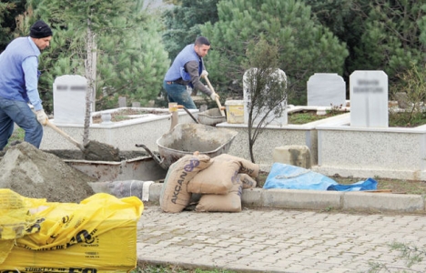 İstanbul'da mezarların taşları değiştirilip yeniden satılıyor!