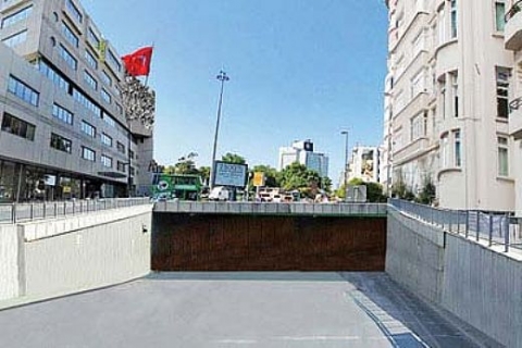 Murat Tabanlıoğlu: Taksim'de otoyola gerek yok!