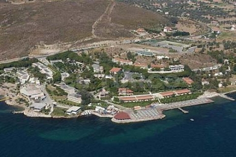 İzmir Urla'da 4 milyon TL'ye üzerinde 7 bina bulunan arsa!