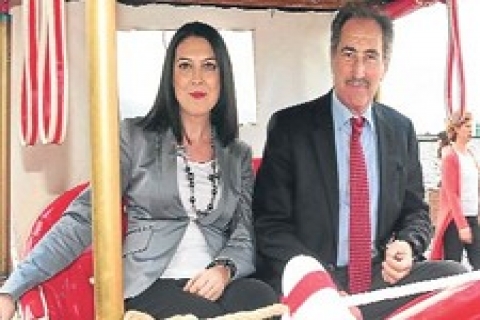 Ertuğrul Günay: Heykelin dönemimde yıkılması beni üzdü!