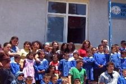 Antalya Karabucak İlköğretim Okulu'na derslik yapıldı!