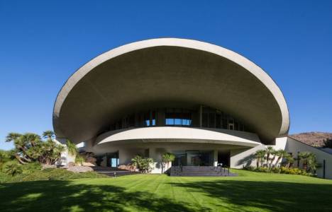 Bob Hope'un California'daki UFO evi 50 milyon dolara satılıyor!