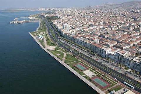 İzmir Buca'da 1.6 milyon TL'ye arsa ve bahçe!