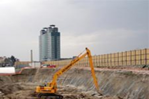 Muammer Kaddafi müteahhit alacaklarını sıfırladı!