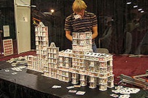 Brayn Berg, İstanbul'u iskambil kağıtlarıyla inşa edecek!