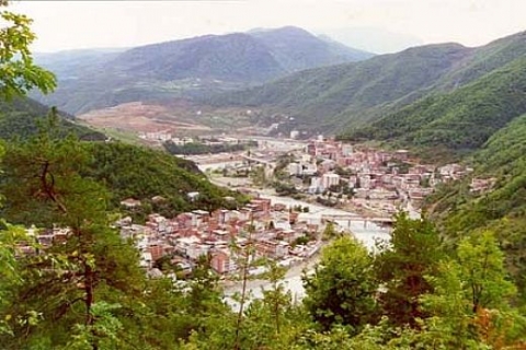 Borçka Belediyesi'nden satılık karkas bina! 640 bin TL'ye!