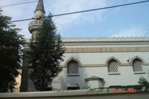 Demirören AVM Hüseyin Ağa Camii'ne zarar verdi!