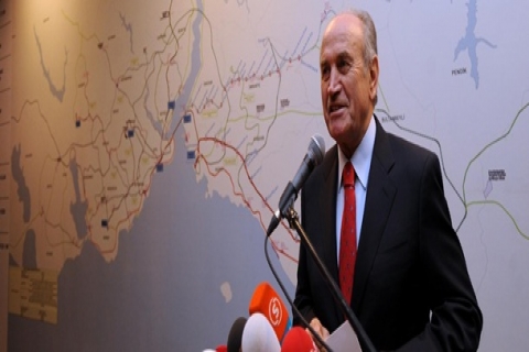  Kadir Topbaş: Yol çalışmalarına İstanbullu anlayış gösterir!