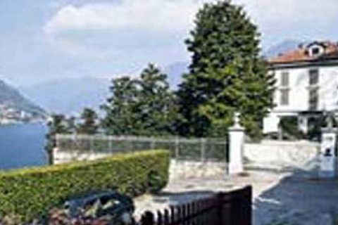 Silvio Berlusconi, Como Gölü'ndeki yeni malikanesine kavuştu!