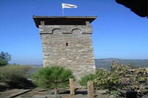 Sevan Nişanyan, 12 metrelik Hodri Meydan Kulesi yaptırdı!