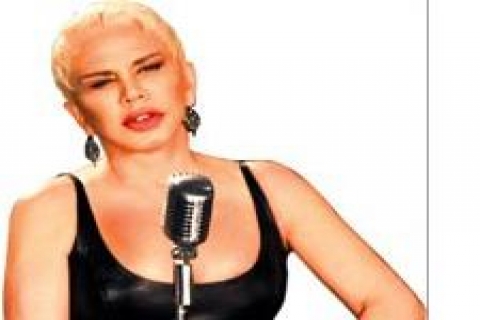 Sezen Aksu İzmir'de bahçeli ev arıyor