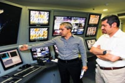 Tekfen Tower binasının kumanda merkezi uzay üssü gibi!