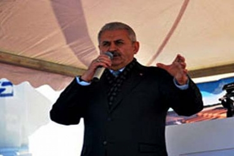 Binali Yıldırım: İzmir'de ulaşım rahatlayacak!