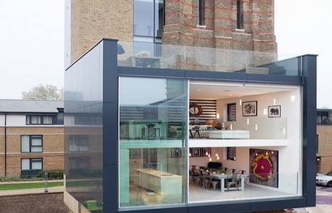  Londra'nın merkezindeki su kulesini eve dönüştürdü!