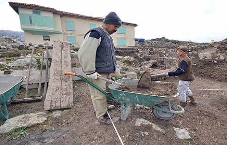  İzmir Agorası’ndaki kazılarla ilgili belediye açıklama yaptı!