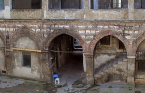 Ali Paşa Hanı tiyatro sahnesine dönüştürüldü!