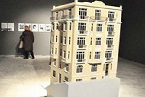 Başlamacı Ailesi'nin apartmanı sanat eseri haline geldi!