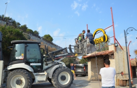 Kuşadası Tren Beach Clup yıkıldı!