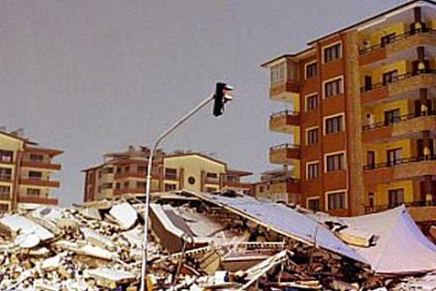 Van'a 61 milyon liralık hasar ödemesi yapıldı!