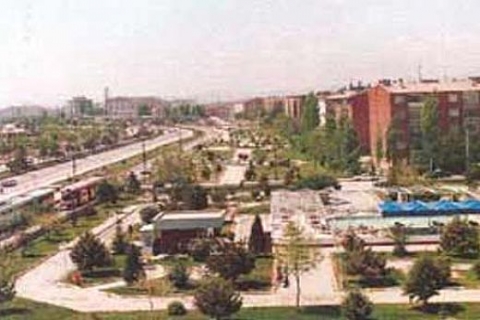 Konya Selçuklu'da üzerinde 6 ev bulunan arsa 1.1 milyon TL'ye icradan satılık!