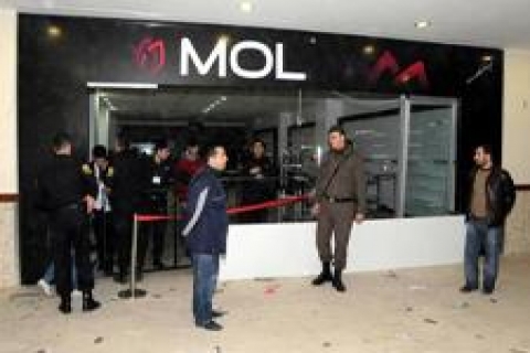 MOL'da yüzde 95 indirim izdiham yarattı!