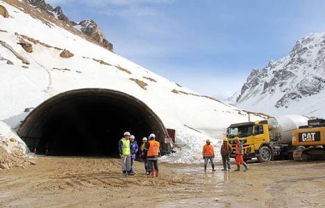  Ovit Tüneli'nin 900 metrelik bölümü tamamlandı! 
