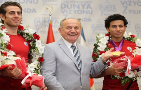  Kadir Topbaş, Londra Olimpiyatları'nda kazananlara daire verdi!