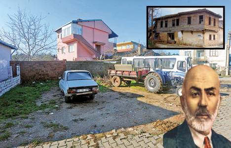 Mehmet Akif Ersoy'un evini yıkıp, otopark yapmışlar!