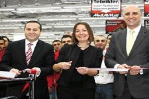 Media Markt'ı ilk gün 5 bin kişi ziyaret etti
