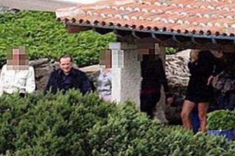 Bunga bunga villası eğitim yuvası oluyor!