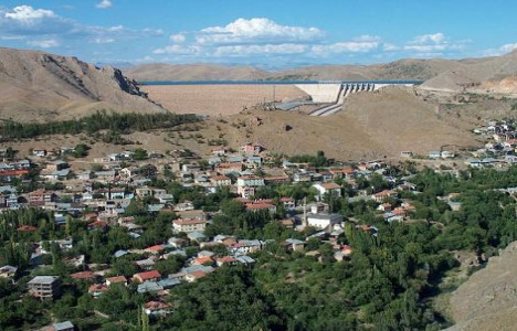 Keban'da yol genişletme çalışmaları yapılıyor!