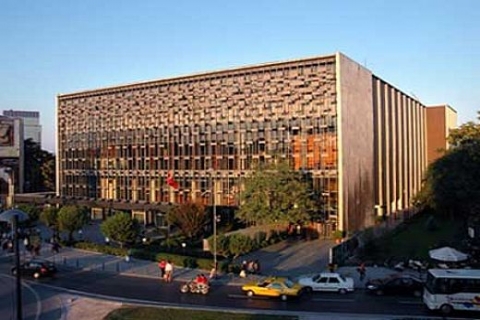 Taksim'deki Atütürk Kültür Merkezi yeniden hayata döndü!