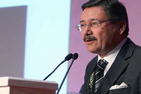 Melih Gökçek mahkemenin red kararına rağmen Dikmen Vadisi'nde gecekondu yıkımı yapacak!