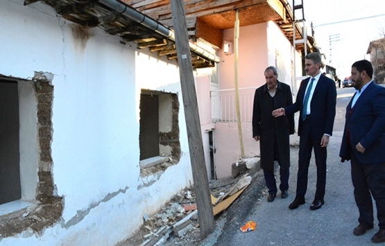 Malatya Valisi Aydın Baruş, depremden etkilenen ilçeleri inceledi!