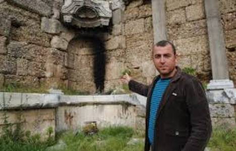 Side Antik Kent'te yapılan mangal sütunları kararttı!