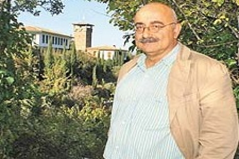 Sevan Nişanyan'dan şirince'ye Hodri Meydan Kulesi!