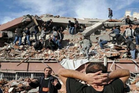 Van'da 4-5 katlı olması gereken binalar 7-8 katlı yapılmış!