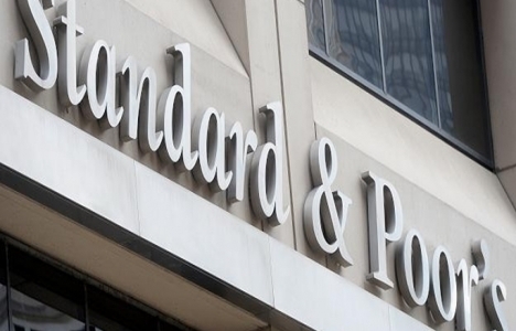 Standard and Poor's İtalya'nın notunu BBB- yaptı!