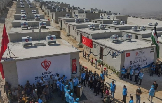 Veli ve öğretmenlerden Suriyelilere konut yardımı! 