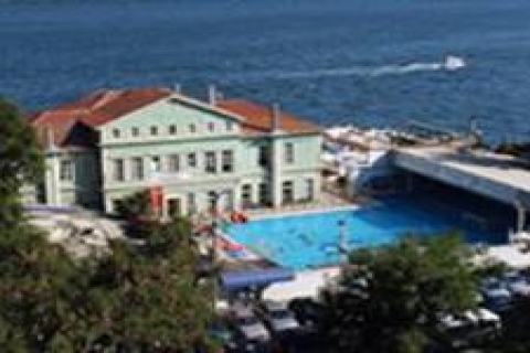 Hatice Sultan Yalısı tesisi çürüyor!