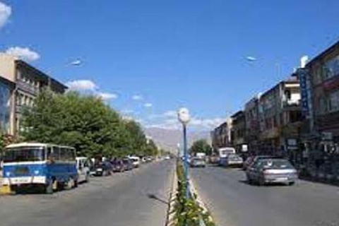 Erzincan'da 1 milyon TL'ye icradan satılık 3 katlı apartman!