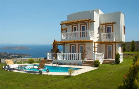 Türkiye'de yazlığı olanlara yurtdışında tatil yapabiliyor!