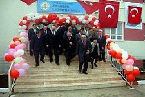 Akçansa, Pınarbaşı İlköğretim Okulu'nu yeniledi!