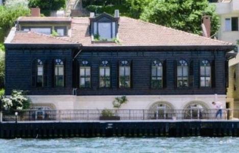 Necmettin Efendi Yalısı'na İtalyan askerler hayran kaldı!