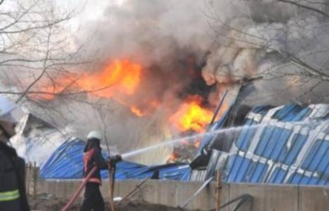 Kocaeli'de temizlik ürünleri fabrikasında yangın çıktı! 