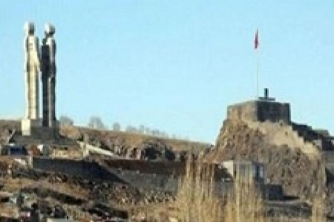 İnsanlık Anıtı tescilli ahır!