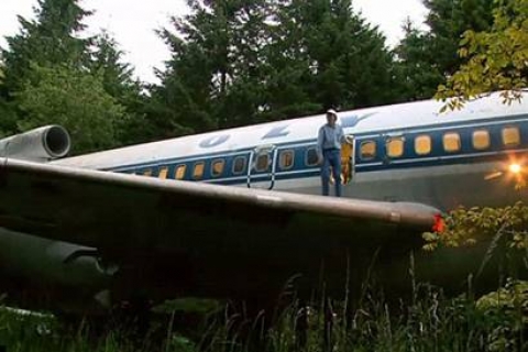  Bruce Campbell; 727 yolcu kapasiteli jeti eve dönüştürdü!