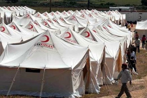 Van'daki 14 çadır kent kaldırıldı! Halk konteynerlere geçti!