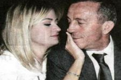 Ali Ağaoğlu- Petek Ertüre düşman çatlatıyor!