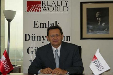 Realty World Türkiye Kupası 2011'de emlak satış şampiyonlarına ödül!